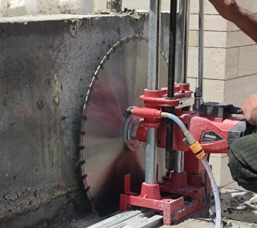 قص الخرسانة داخل الأماكن الضيقة