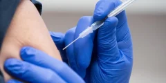 احذر قبل فصل الشتاء: دليلك الشامل للقاحات الخريف الضرورية وما يجب أن تتعلمه من تجربة ألمانيا!